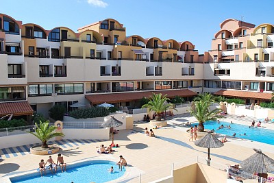 Piscines.